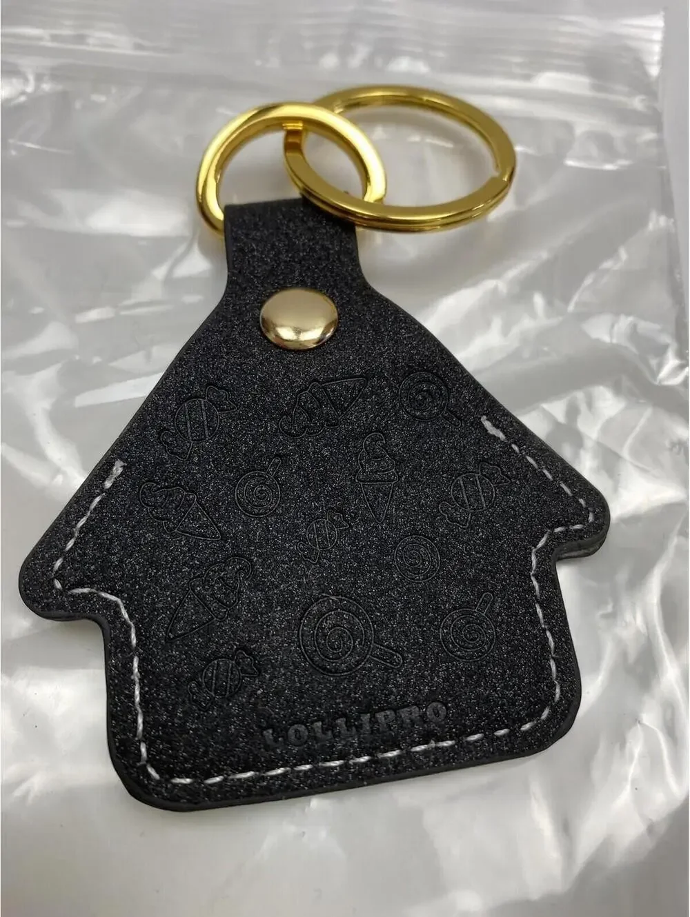 AirTag Keychain Holder with Protective Film Covers New Secure Stylish Accessory